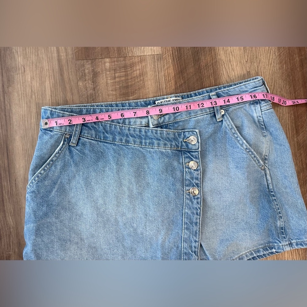 Free People Women’s Wynne Denim Skirt Light Indigo Blue Size 32 US 12/14 - Picture 10 of 11